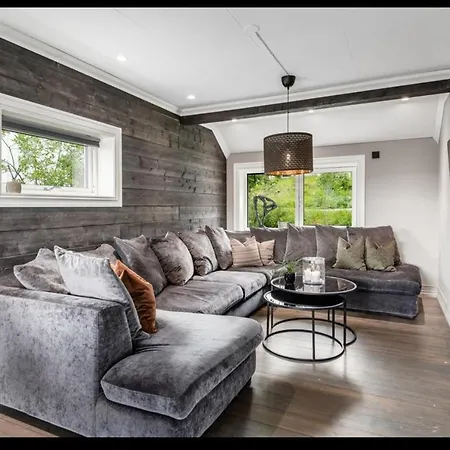 Bolighus Med Veldig Sentral Beliggenhet Hotell